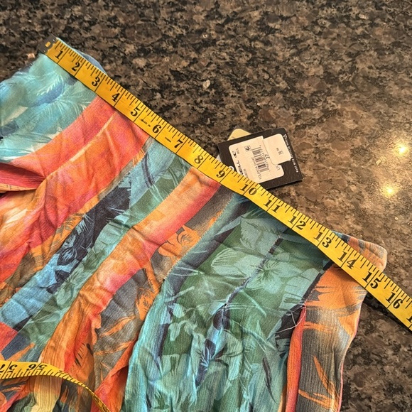 O’neill tropical heart flowy Women's Shorts NWT 27 - Picture 4 of 10